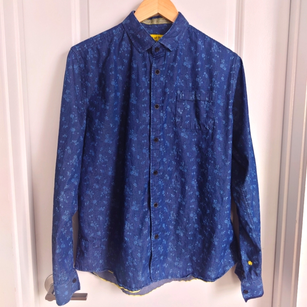 Descendant of Thieves - Floral Button Down - Large - Blue